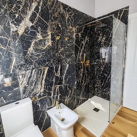 Omega Apartment *
